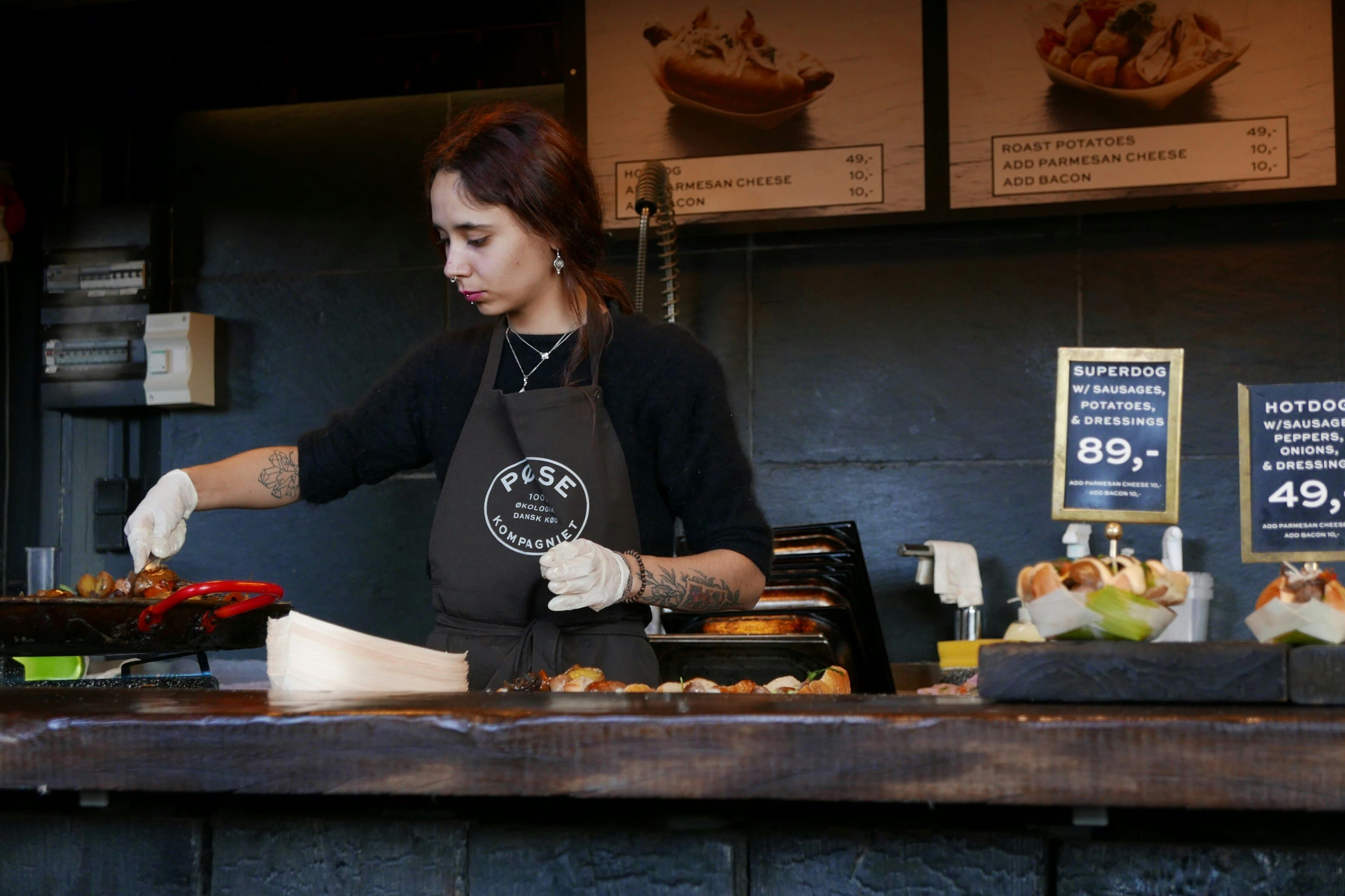 A student working in a cafe