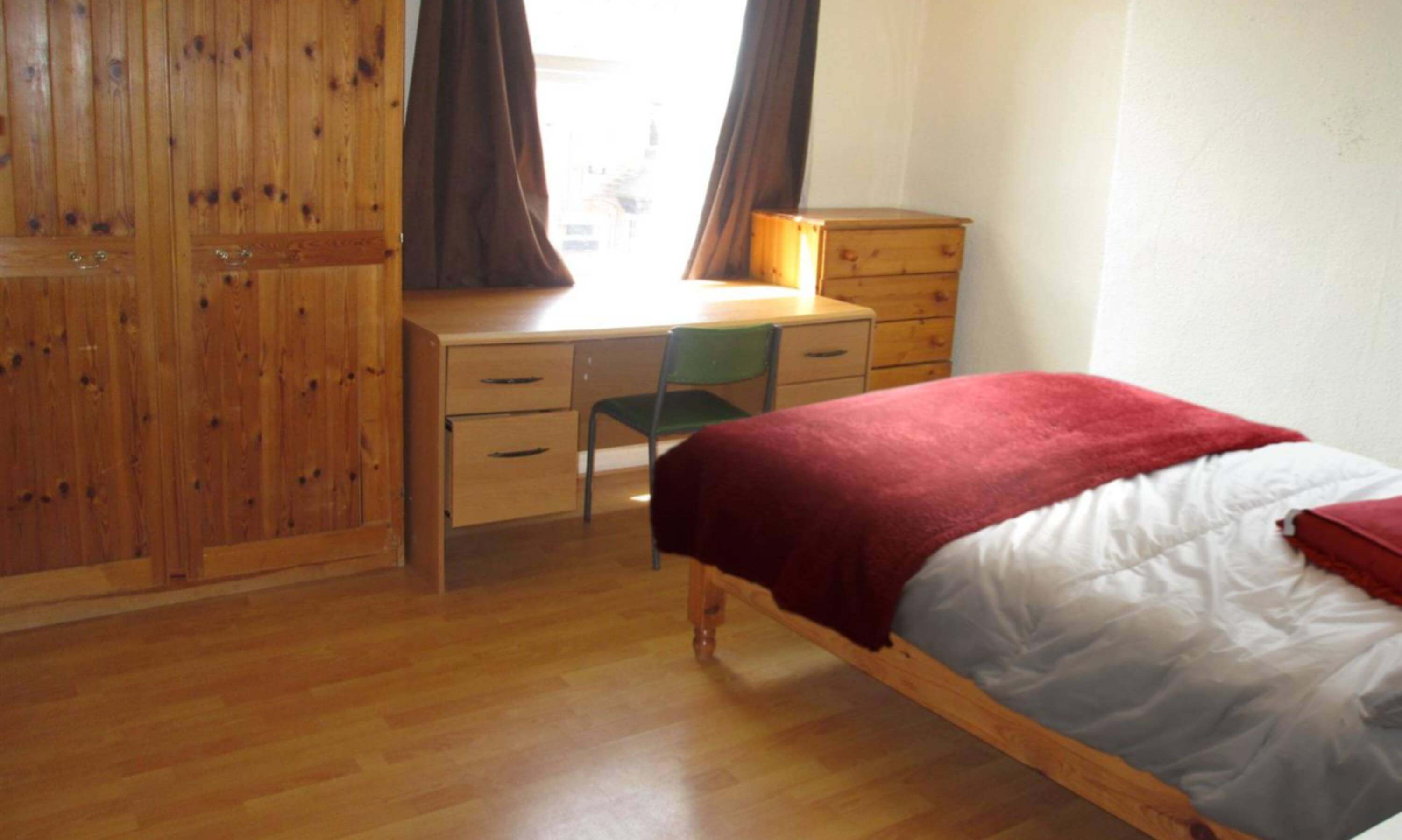 Fully Furnished Student Ensuite Near UoB