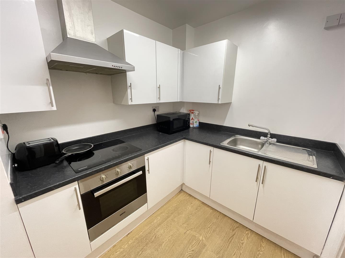 Unihouse Mews